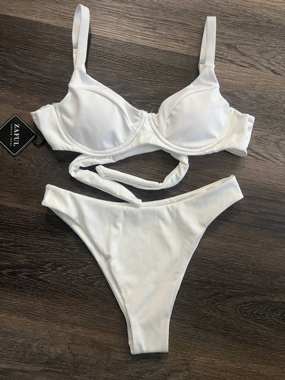 (9) NWT Zaful White Ribbed Underwire Bikini Set